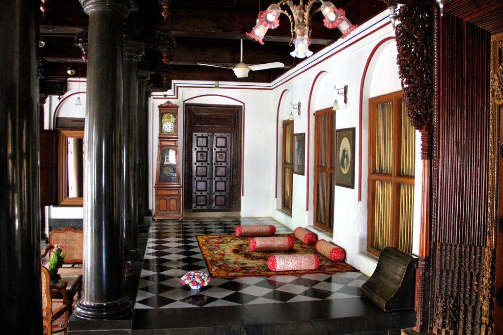Chidambara Vilas - A Luxury Heritage Resort Kānādukāttān Exteriör bild
